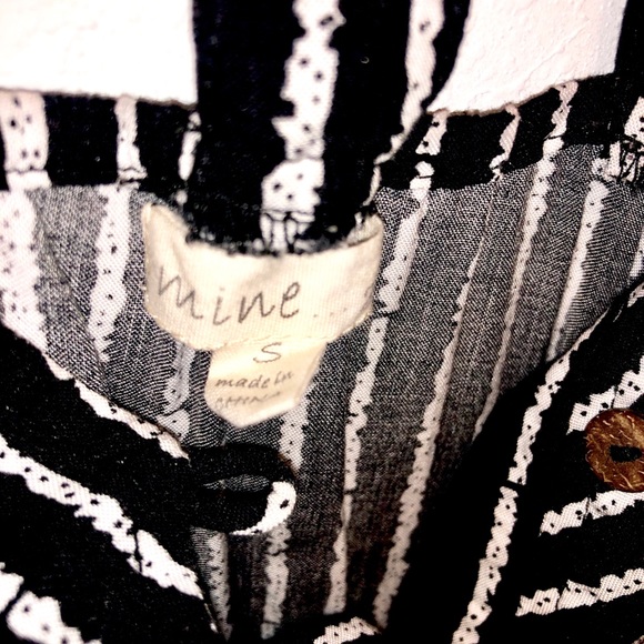 Vertical Stripe Romper w/Pockets (3 for $10) - Picture 5 of 8